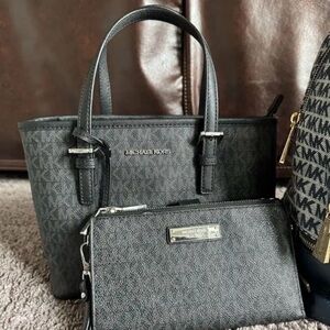 Michael Kors Charcoal Tote and Wristlet Set